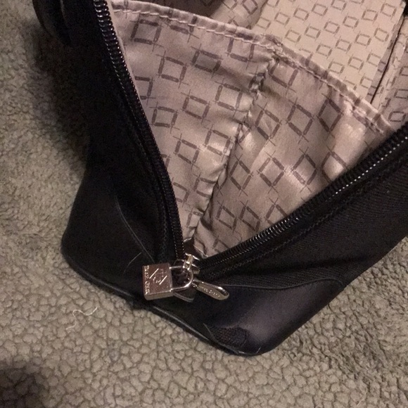 Travel gear carry on bag gently used black - Picture 7 of 11